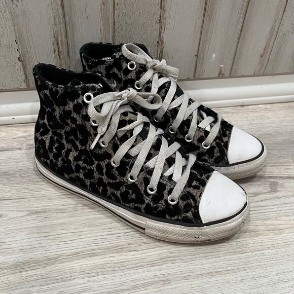 CONVERSE YOUNGER KIDS CHUCK TAYLOR ALL STAR LEOPARD LOVE Youth 3 High Top - Picture 1 of 7
